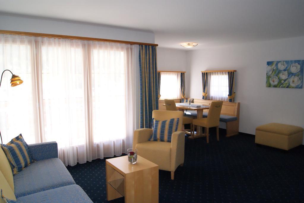 Ferienwohnungen Hotel Allegra Zuoz Dış mekan fotoğraf